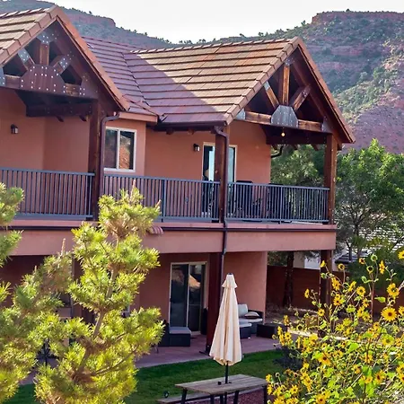 Tranquil Desert Lodge Kanab Luxury Vacation Home